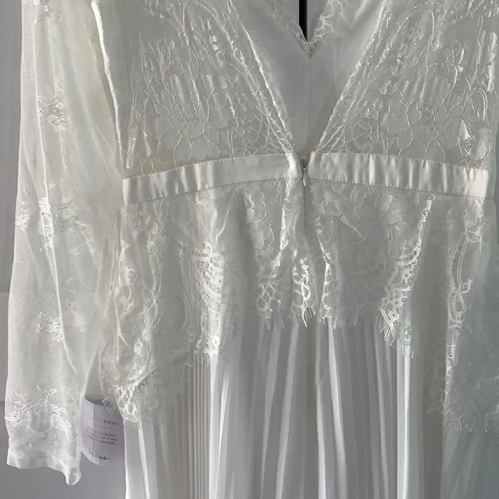 Lulus  Wedding Dress/Gown - Picture 5 of 8